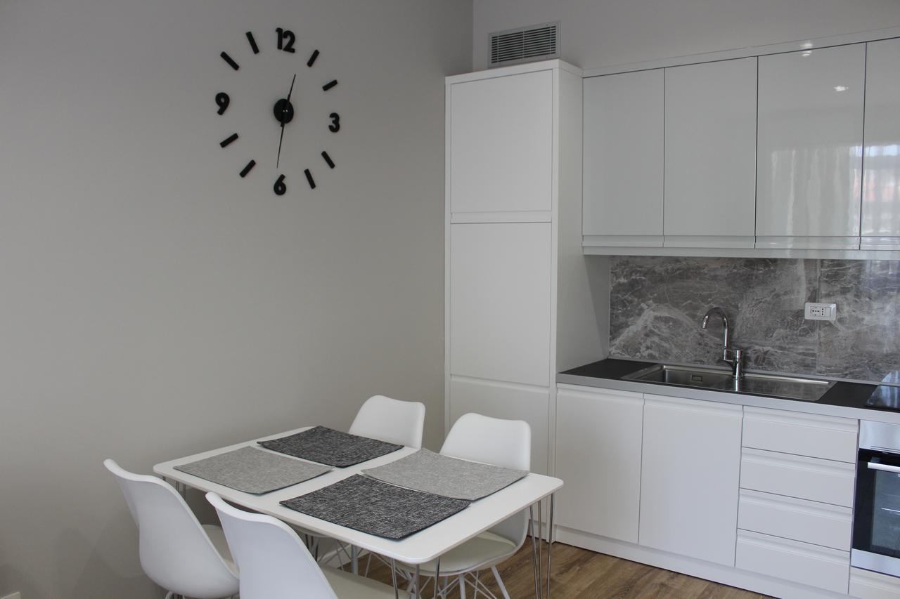 Fleur Apartment Tirana Buitenkant foto