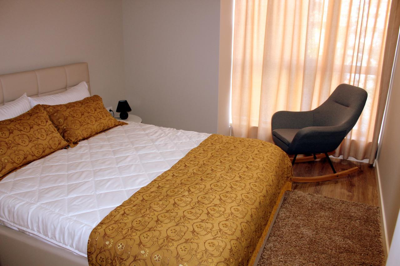 Fleur Apartment Tirana Buitenkant foto